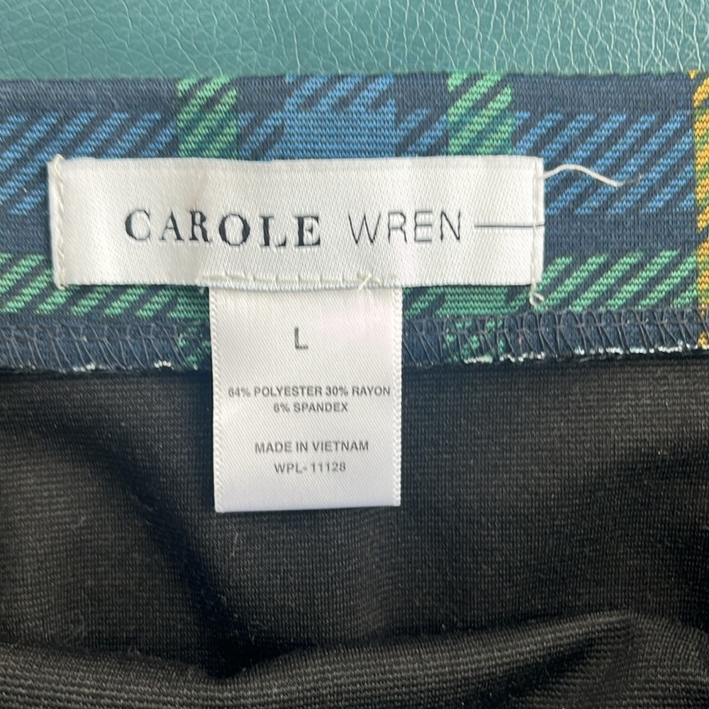 NWOT Plaid skirt - Picture 3 of 5